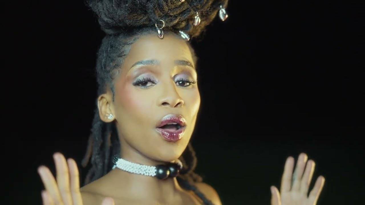 Lwah Ndlunkulu - Iziyembezi [Visualiser]